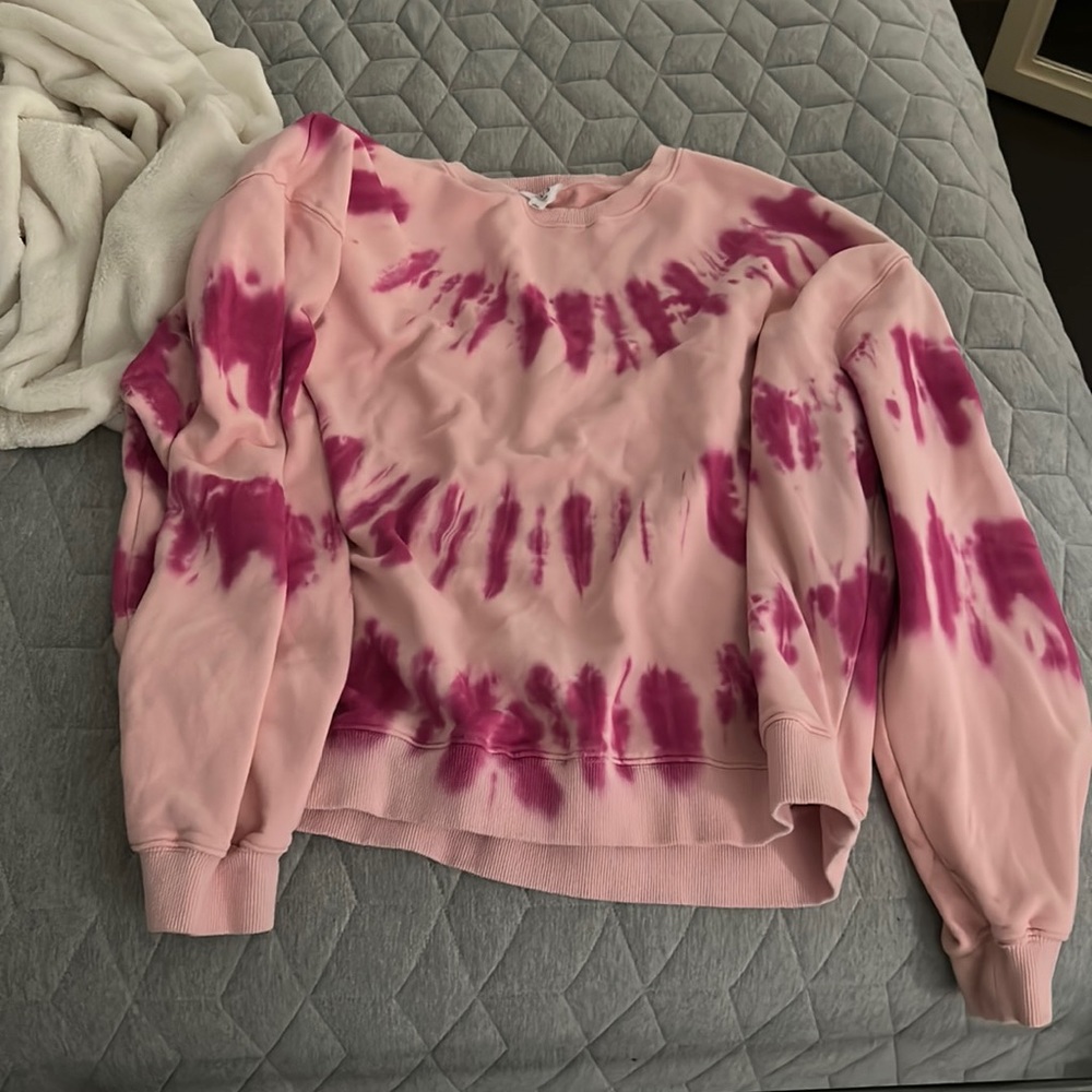 Lelis tie dye sweatshirt